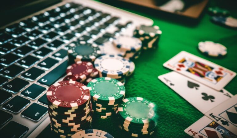 Fascinationen för online poker växer
